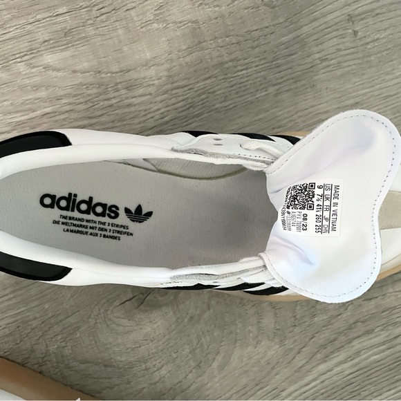 Adidas Women’s sz 9 White and Black Sneakers thick sole - Picture 6 of 7